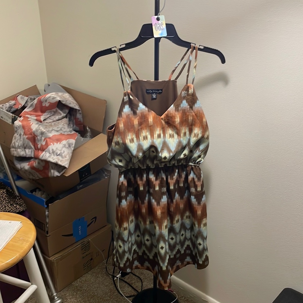 🛍️EUC CITY TRIANGLES Mini Dress Sz. S 260